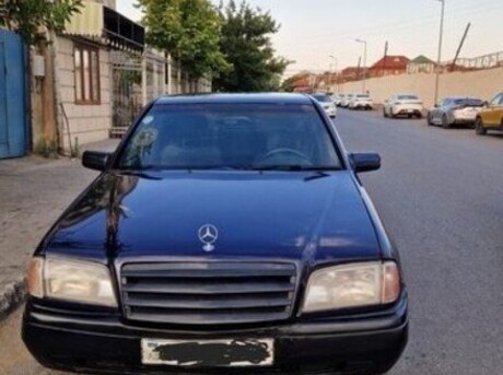 Mercedes C 240