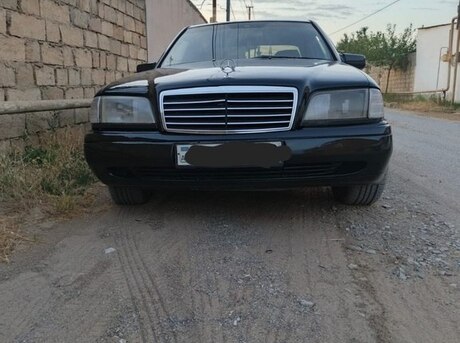 Mercedes C 180