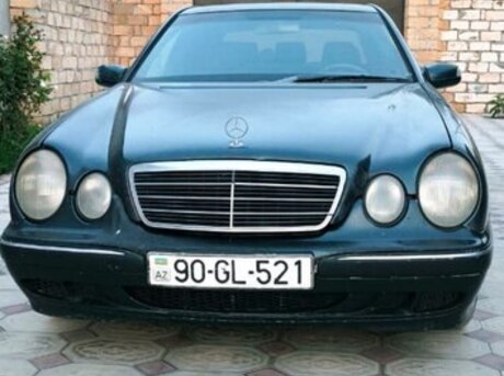 Mercedes E 220