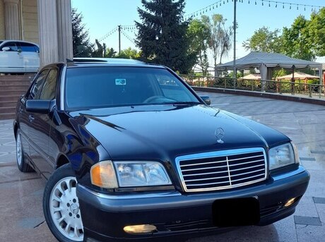 Mercedes C 230