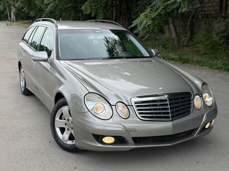 Mercedes E 200