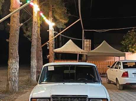 LADA (VAZ) 2107