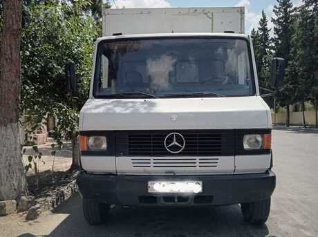 Mercedes 709 D