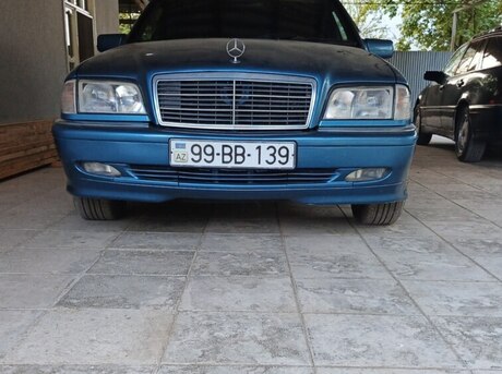 Mercedes C 180