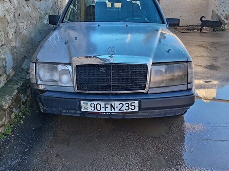 Mercedes E 200
