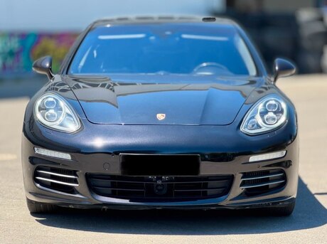Porsche Panamera 4S Executive