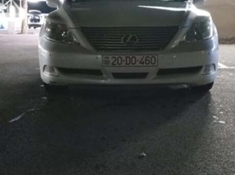 Lexus LS 460