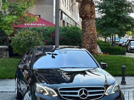 Mercedes E 220