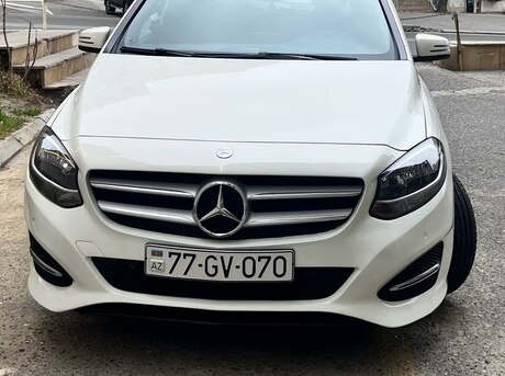 Mercedes B 180