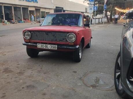 LADA (VAZ) 21011