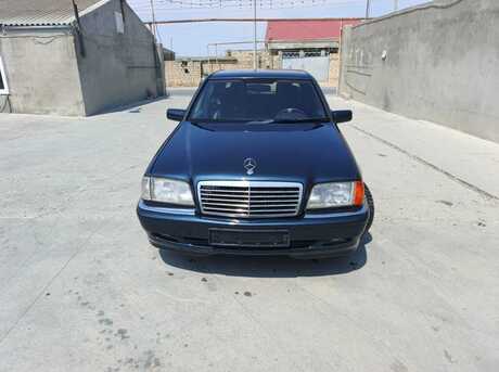 Mercedes C 200