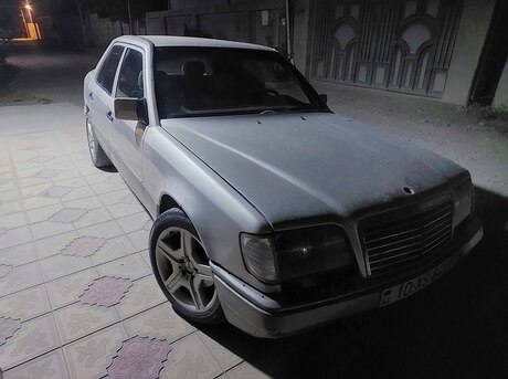 Mercedes E 220