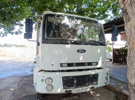Ford Cargo