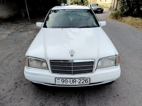 Mercedes C 180