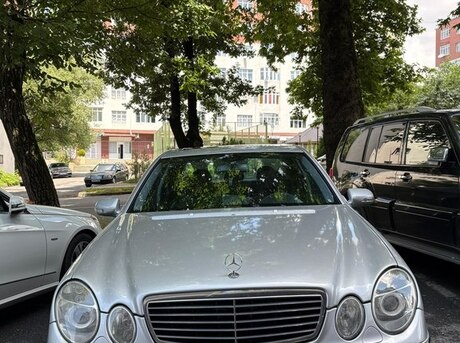 Mercedes E 270