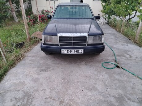 Mercedes 230 E