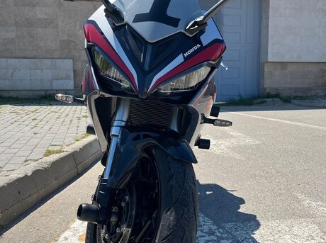 QJMotor SRK 400 RR