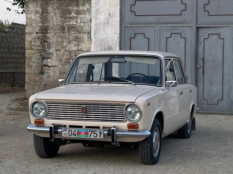 LADA (VAZ) 21011