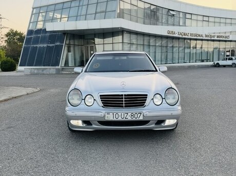 Mercedes E 240