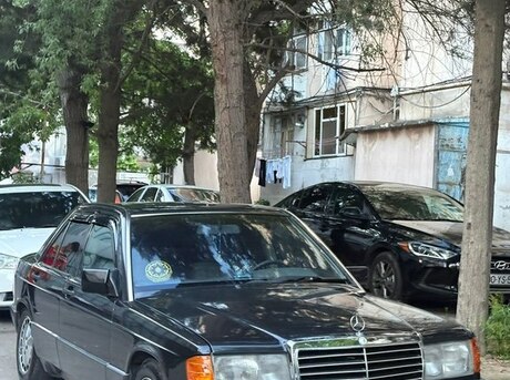 Mercedes 190