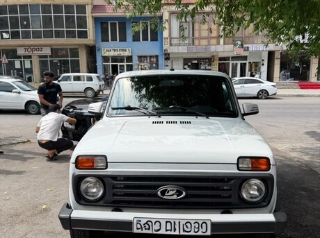 LADA (VAZ) Niva