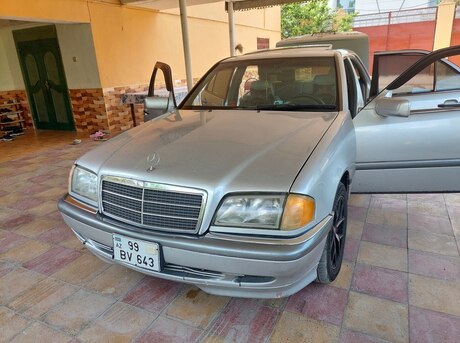 Mercedes C 230