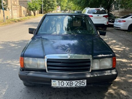 Mercedes 190