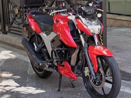 TVS Apache RTR 160 4V