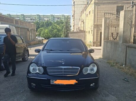 Mercedes C 240