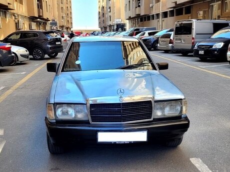 Mercedes 190