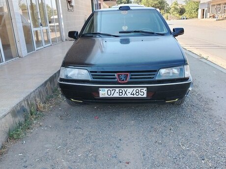 Peugeot 405