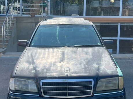Mercedes C 180