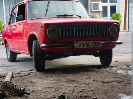 LADA (VAZ) 21011