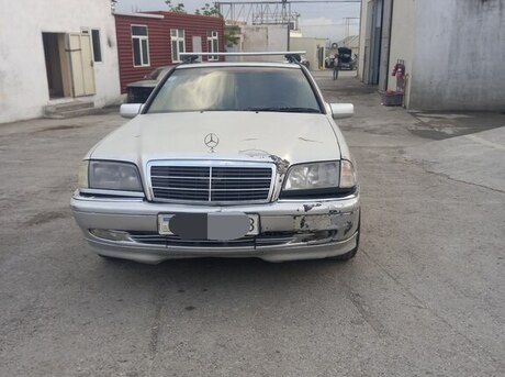 Mercedes E 250