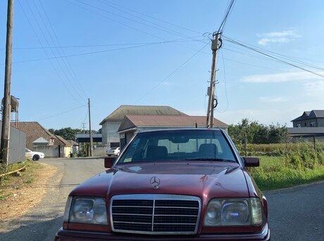 Mercedes E 300