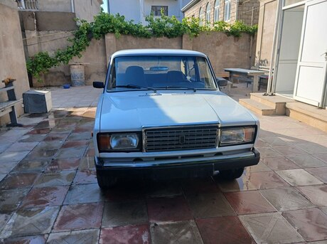 LADA (VAZ) 2107