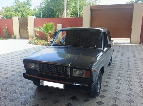 LADA (VAZ) 2107