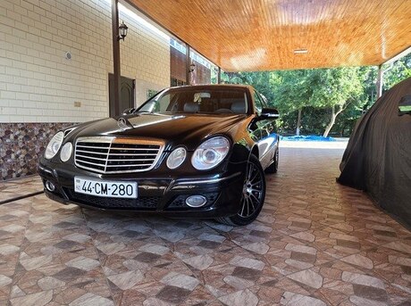Mercedes E 280
