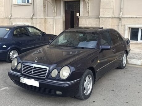 Mercedes E 300