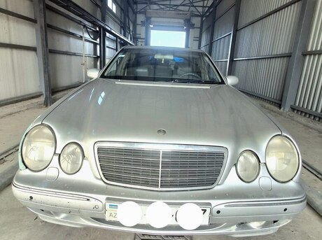 Mercedes E 270