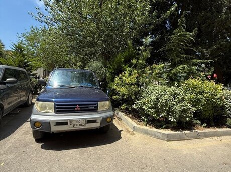 Mitsubishi Pajero io