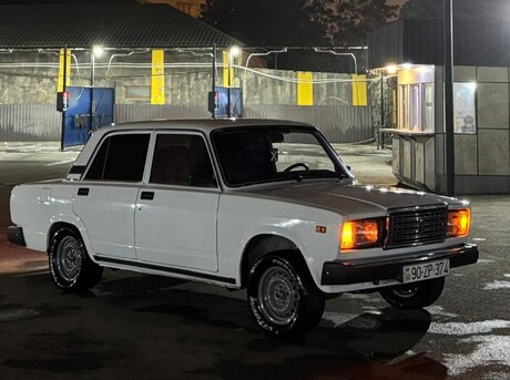 LADA (VAZ) 2107