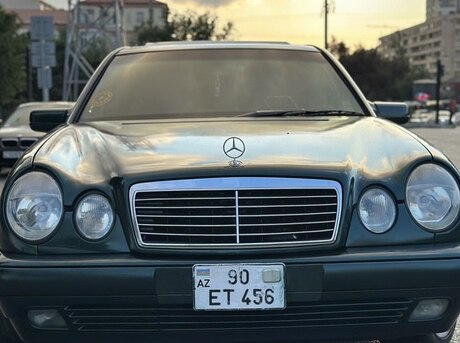 Mercedes E 320