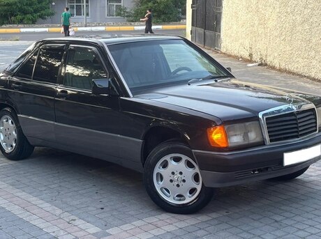 Mercedes 190