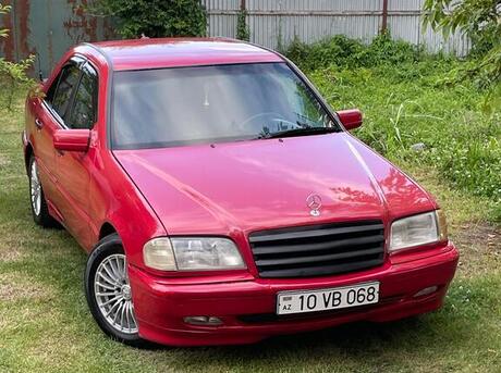 Mercedes C 200