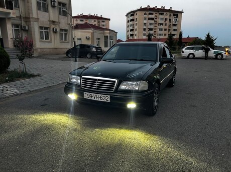 Mercedes C 220