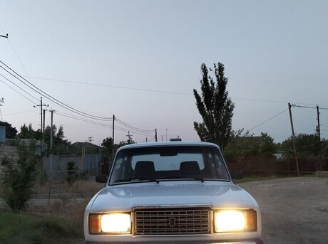 LADA (VAZ) 2107