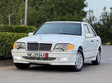 Mercedes C 200