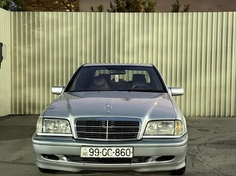 Mercedes C 200