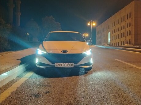 Hyundai Elantra